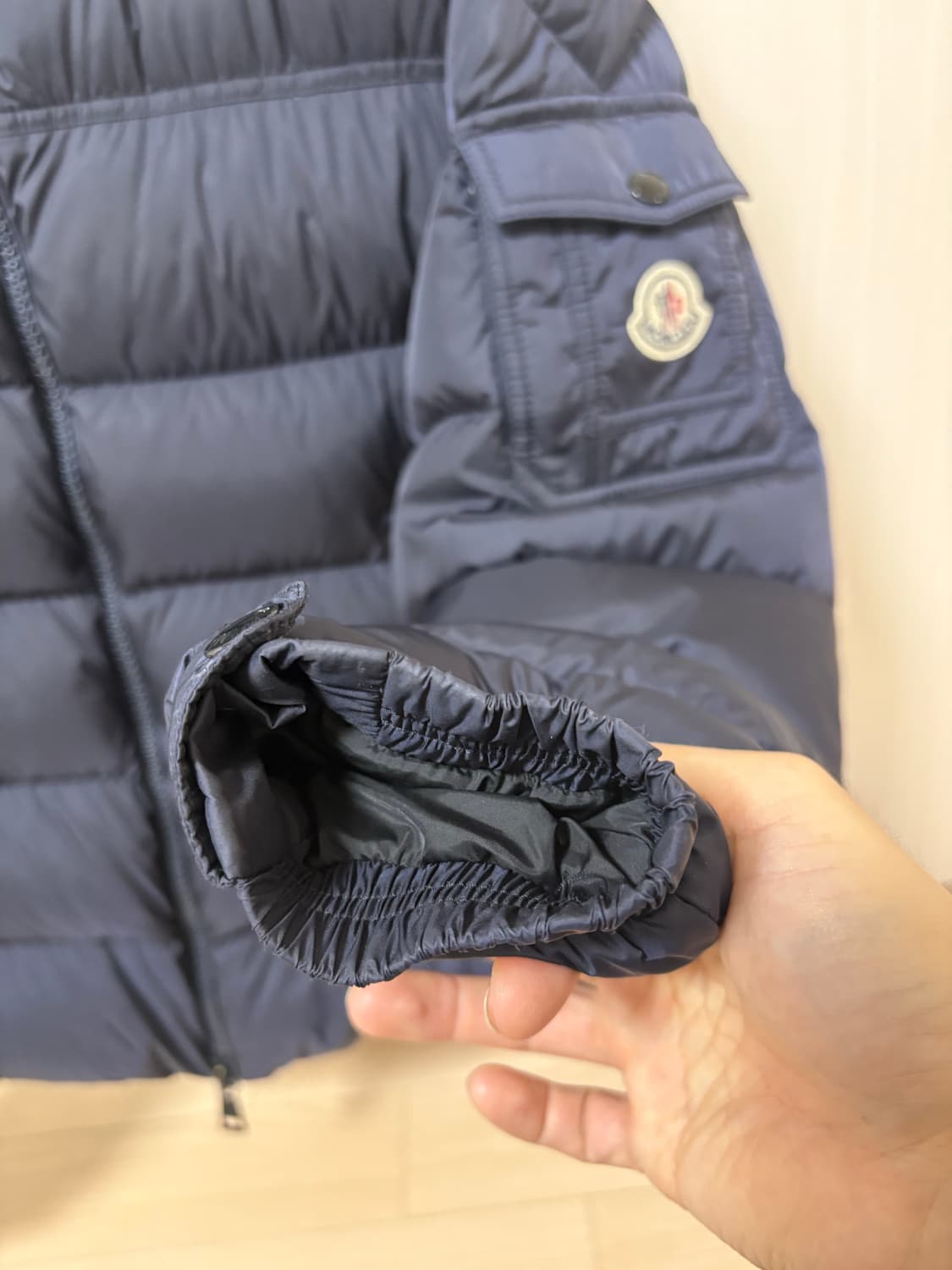 몽클레어 마르크 2사이즈 판매합니다. 상품이미지4