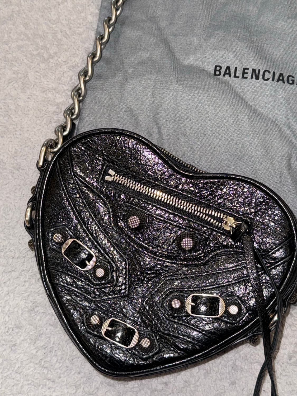 발렌시아가 르카골 하트백 블랙 상품이미지2