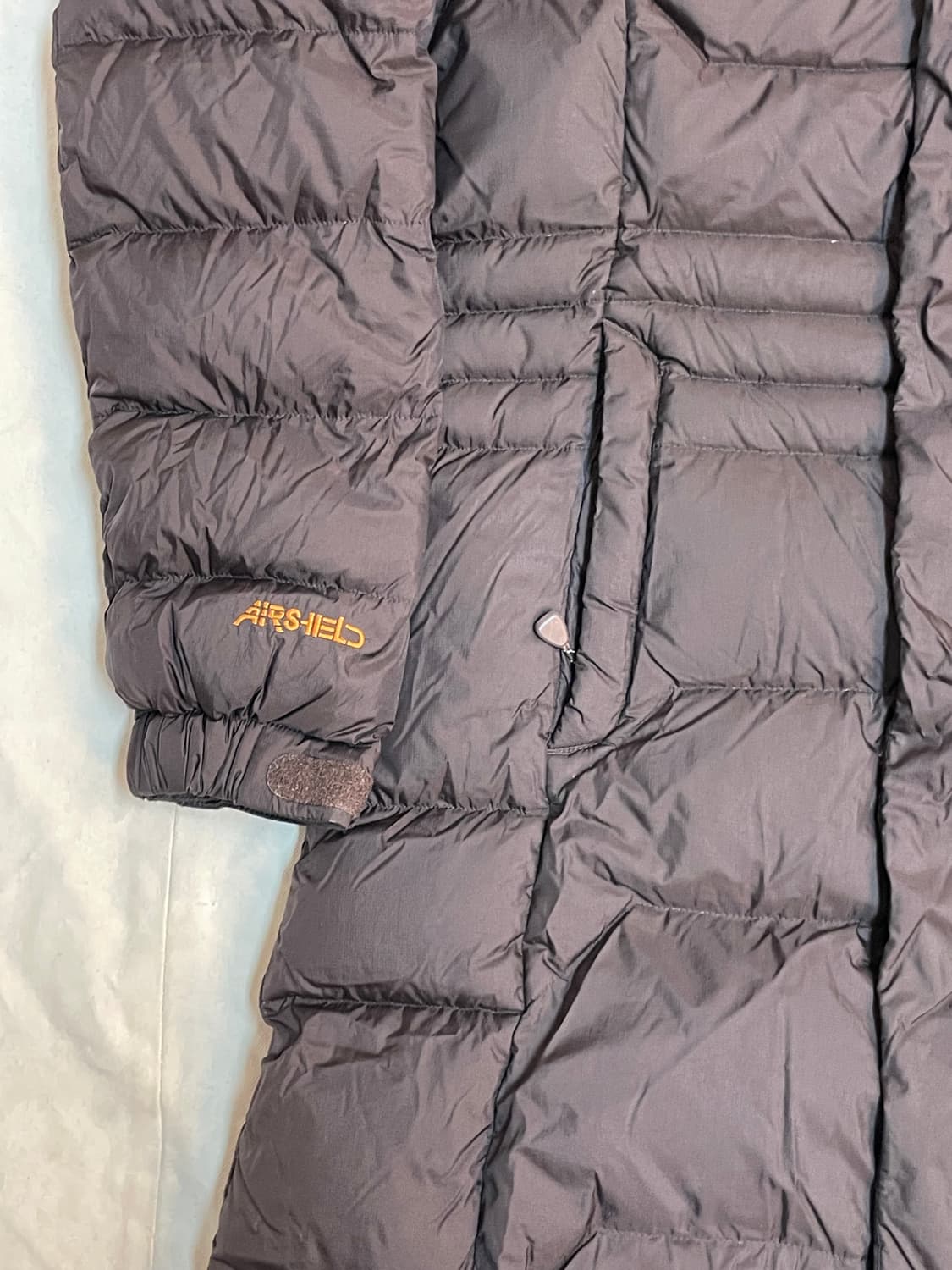 마운틴하드웨어 롱패딩 상품이미지2