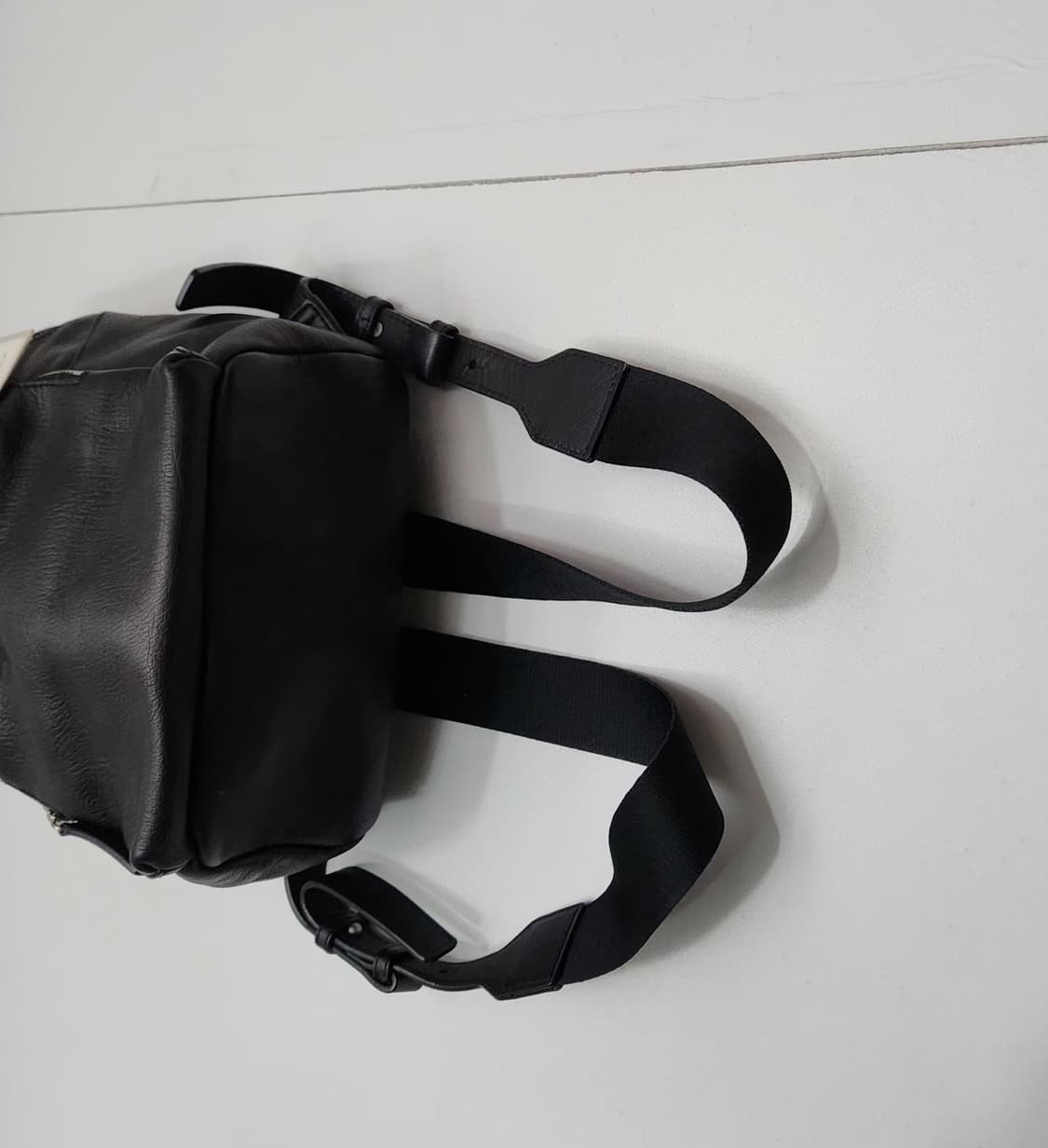 만다리나덕 가죽백팩 새거 상품이미지3