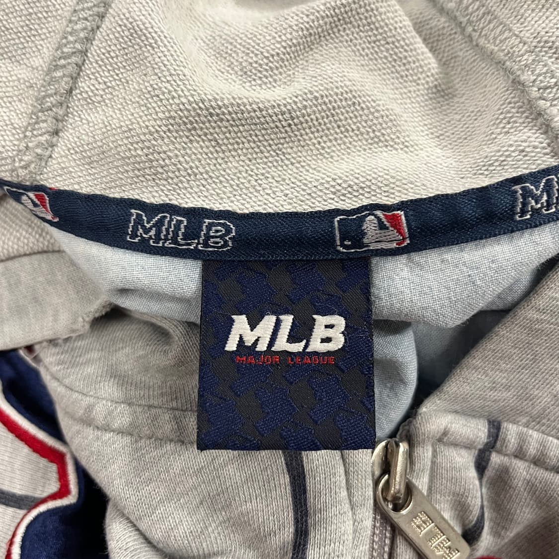 엠엘비 양키스 그레이 스트라이프 후드집업  상품이미지5