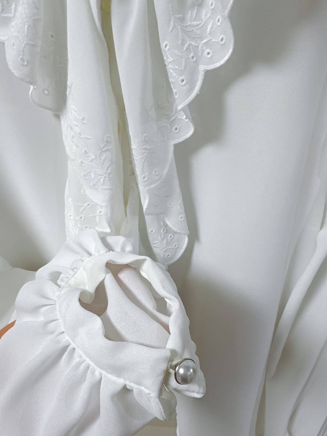 [ZARA] 자라 러플 화이트 블라우스 (M) 미착용 셔링 레이스 상품이미지5