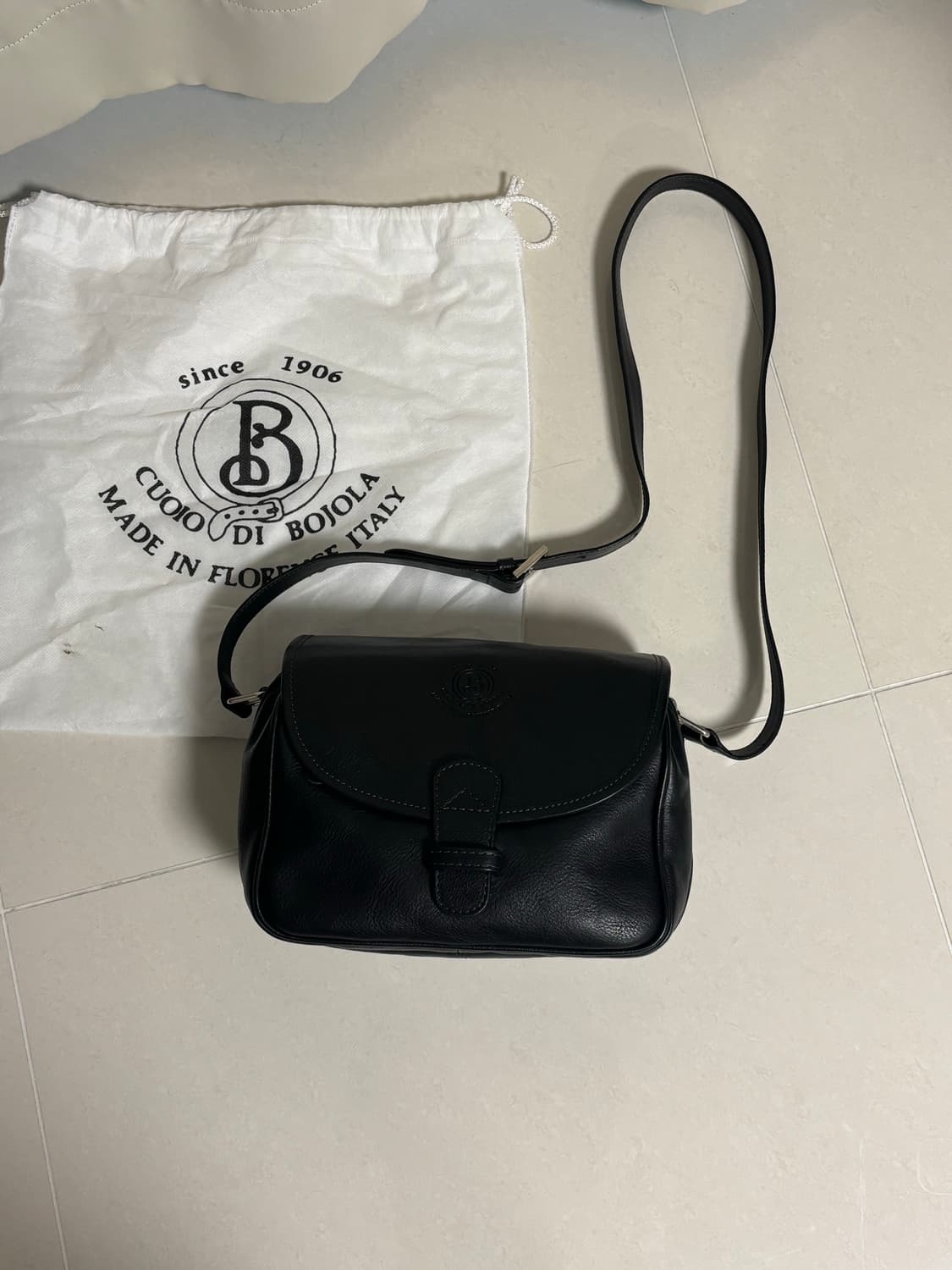 새상품) 정품 보욜라 숄더백 가방 보욜라 정품 가방 상품이미지2