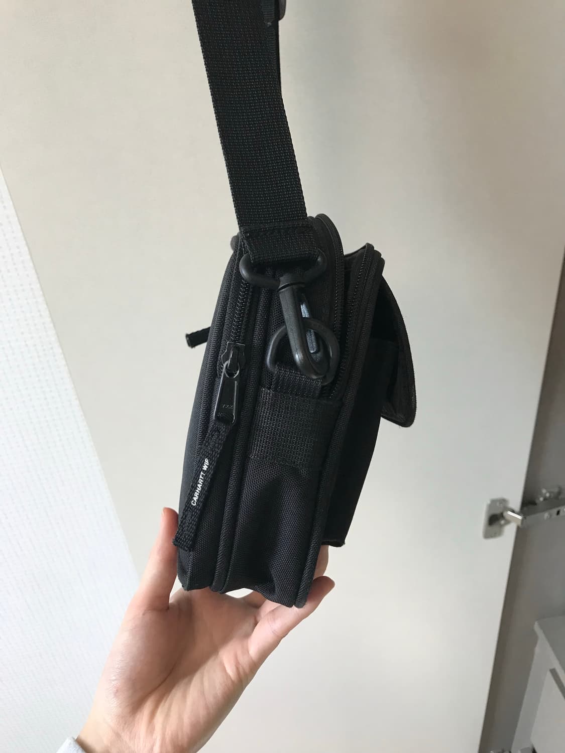 칼하트 크로스백 상품이미지2