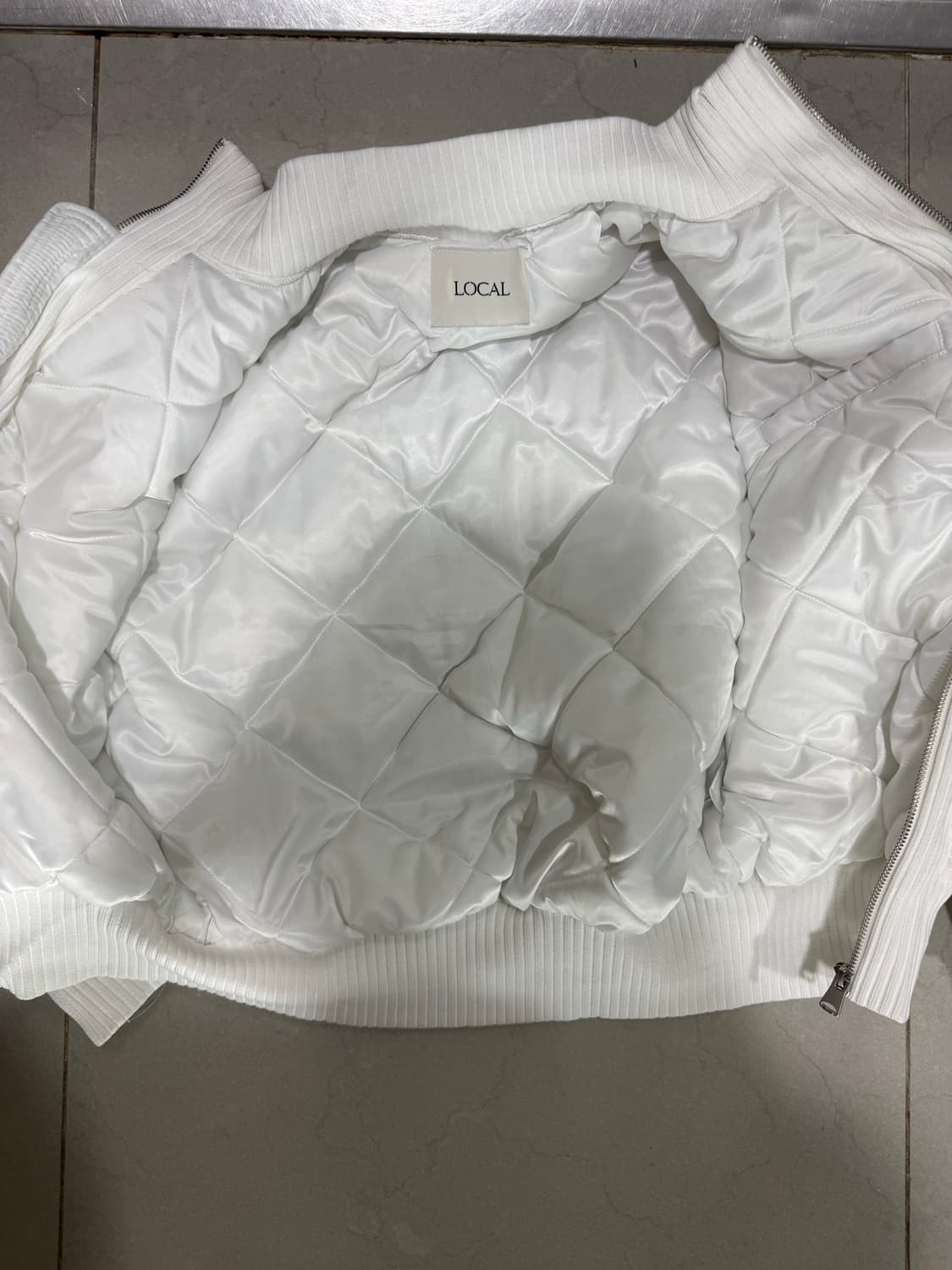 새상품급 마원 ma-1 패딩 자켓 상품이미지4