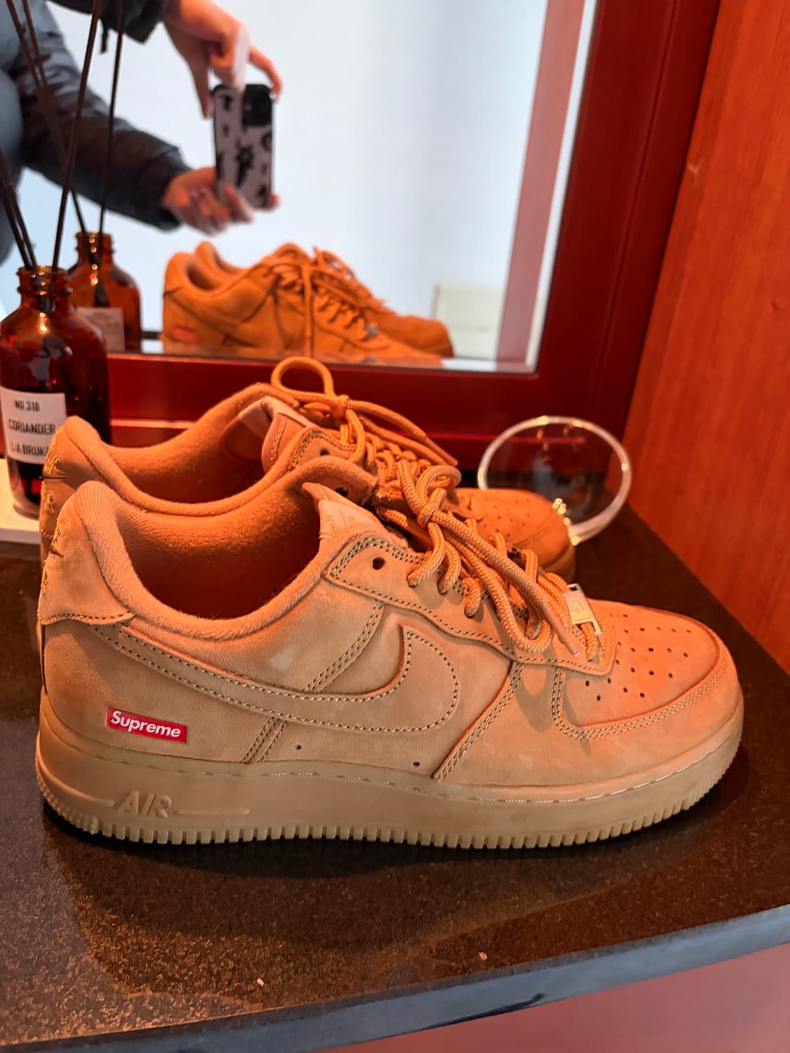 나이키 에어포스1 슈프림 된장 260 (전시용급) 상품이미지1