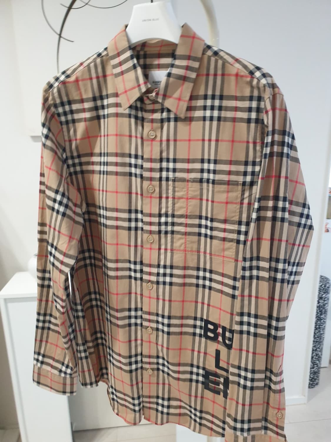 버버리 레터링 셔츠 상품이미지1