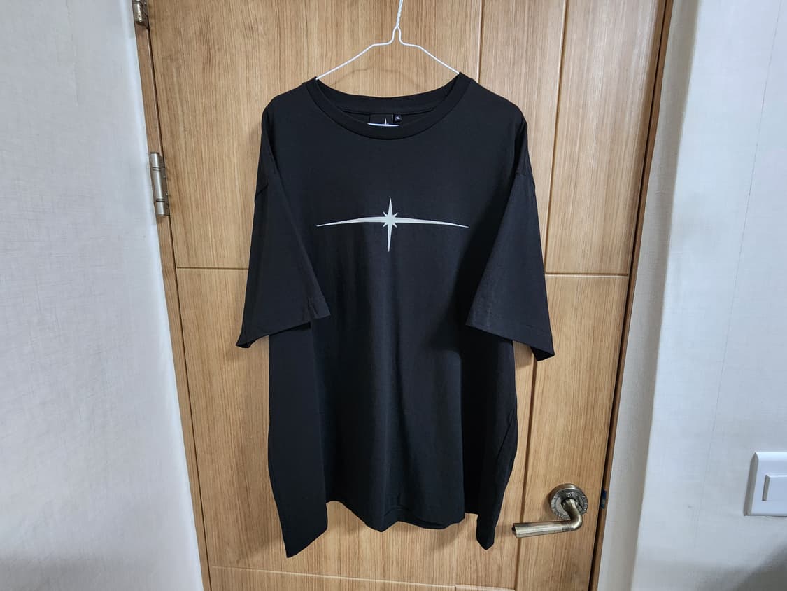 (XL)틸던 시그니쳐 플래시 로고 오버핏 반팔 티셔츠 상품이미지1