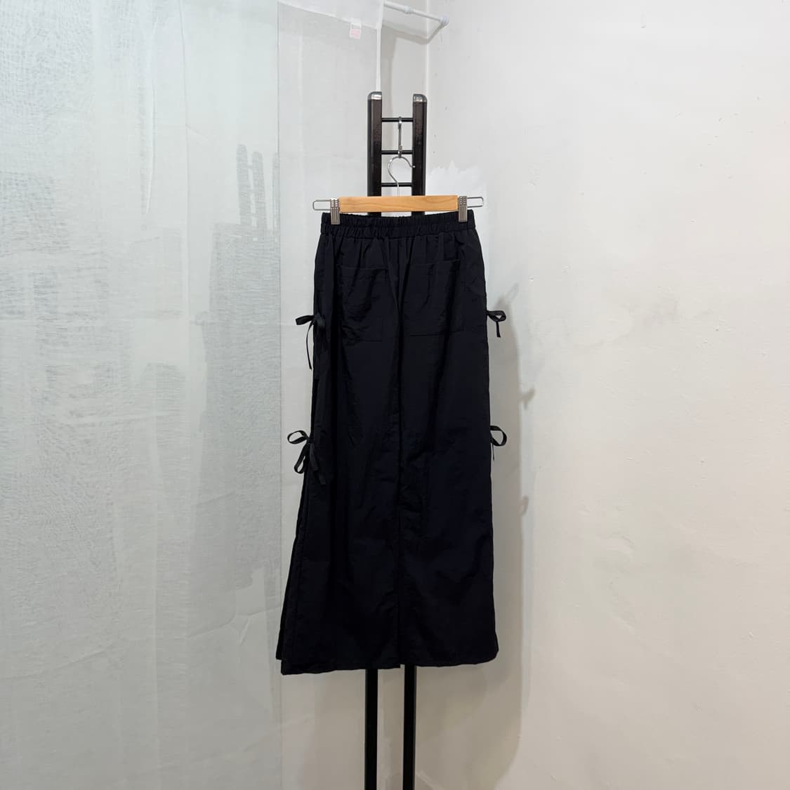 사이드리본 바스락 나일론 블랙롱치마 롱스커트 4464 상품이미지3