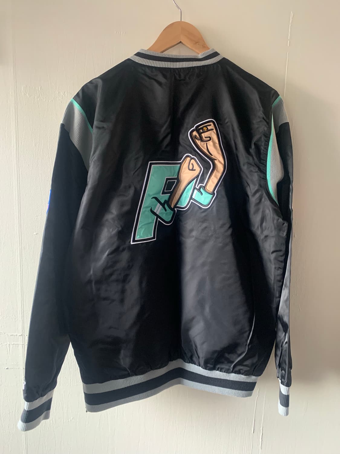 팔라스 스타터 웜업 풀오버 블랙 M 상품이미지4