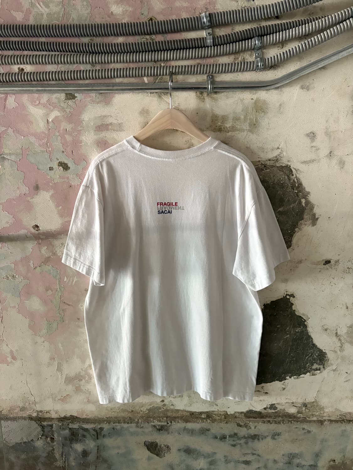 사카이 x 프라그먼트 19SS Fragile 티셔츠 상품이미지4