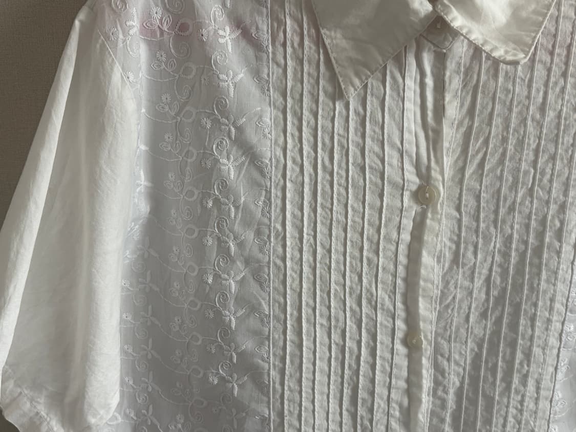 화이트 블라우스 상품이미지2