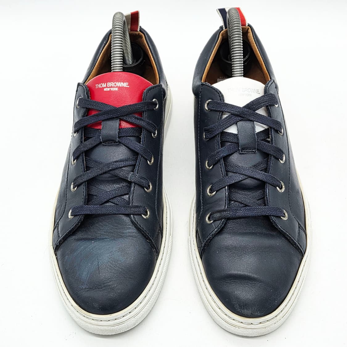 톰브라운 클래식 로우탑 스니커즈 네이비 (265)  상품이미지4