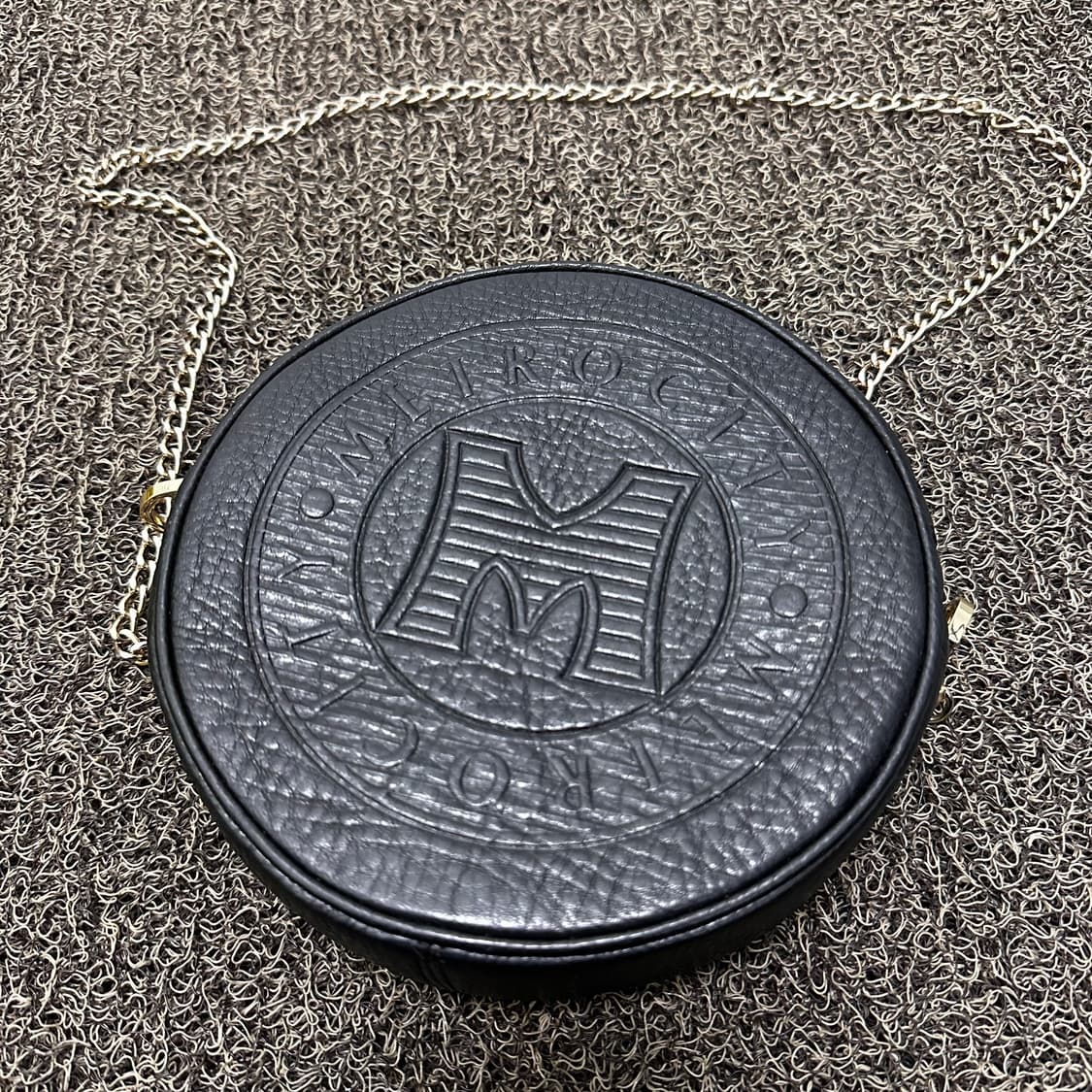 메트로시티 여성 가죽 크로스백 블랙 상품이미지2