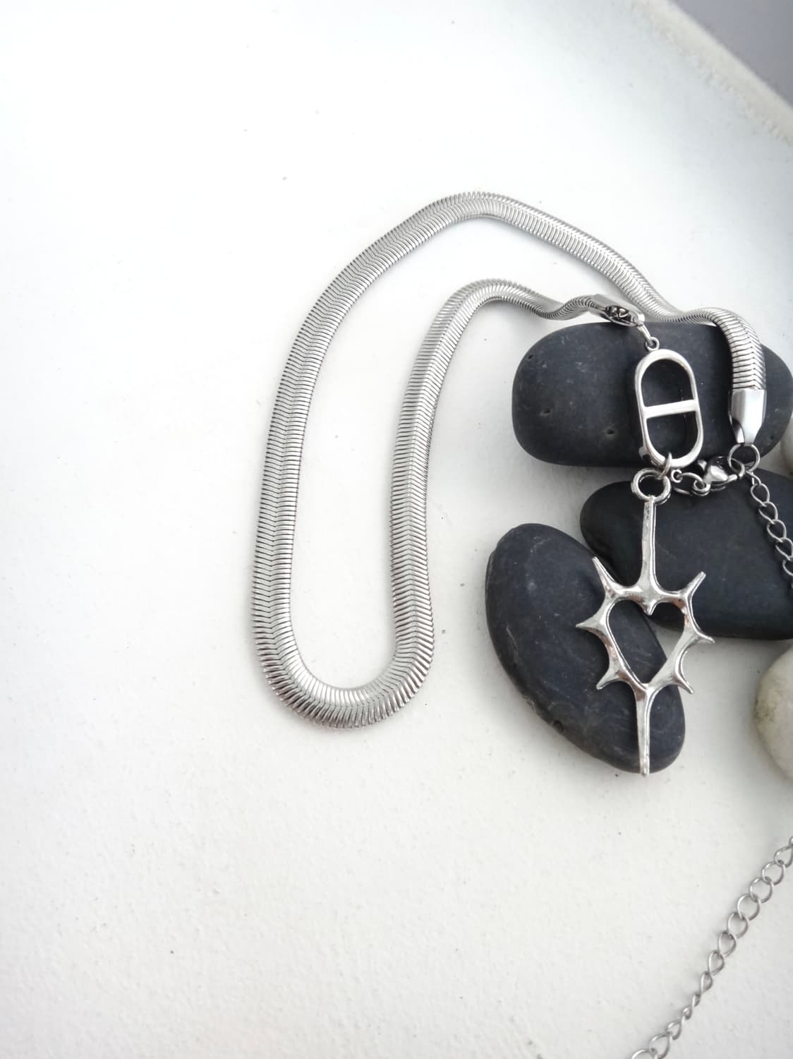 Thorny heart layered necklace 상품이미지2