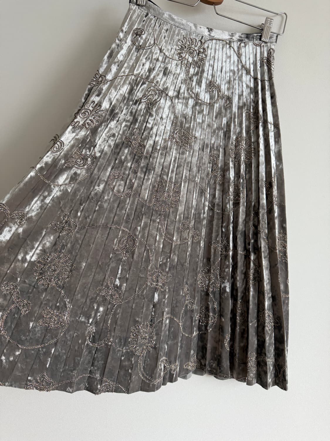 Pre owned 자수 플리츠 스커트 상품이미지3