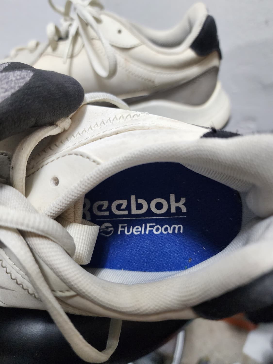 리복 FEUL FOAM 아이보리 운동화 상품이미지4