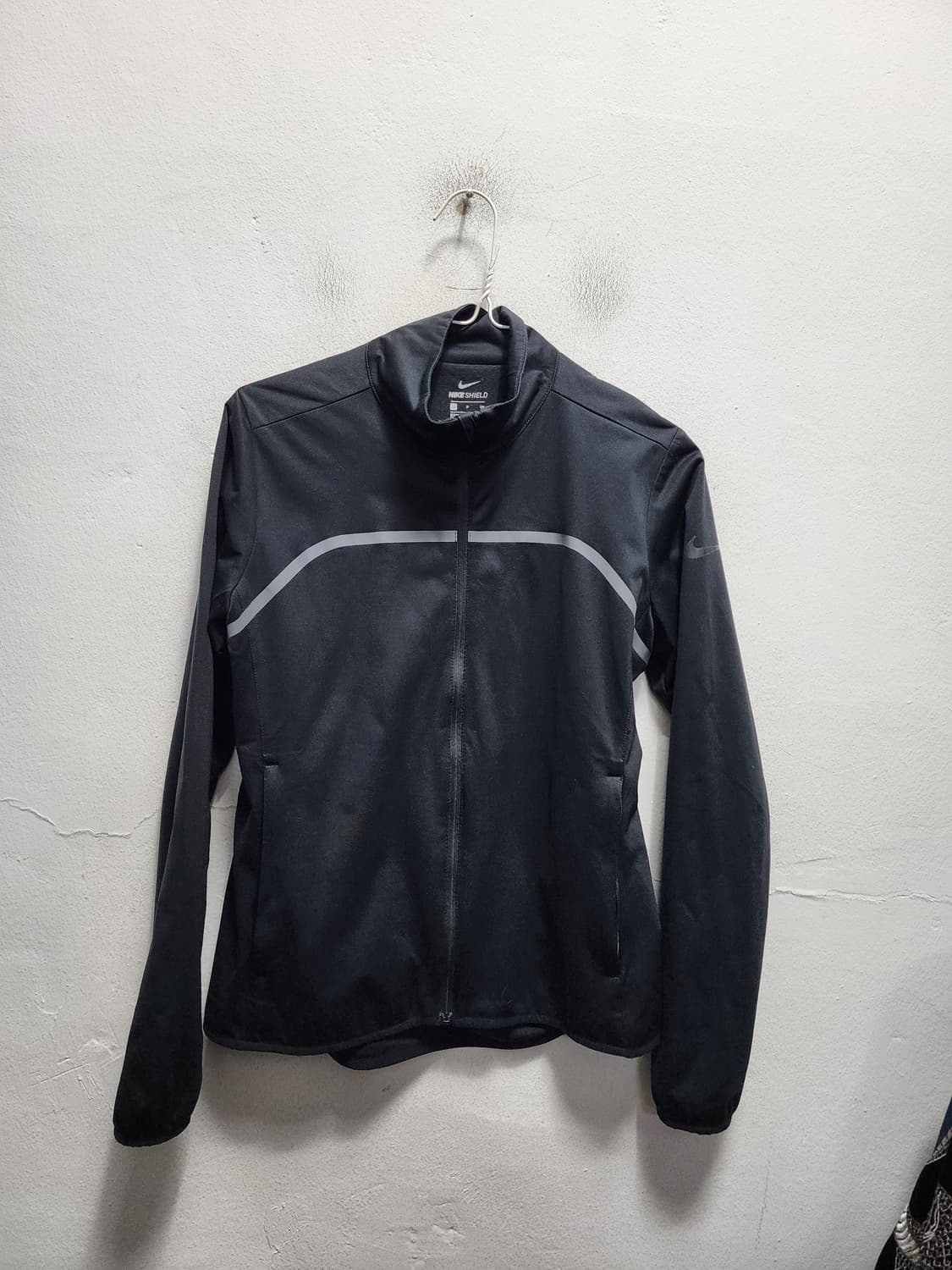 나이키 쉴드 블랙 바람막이 상품이미지1