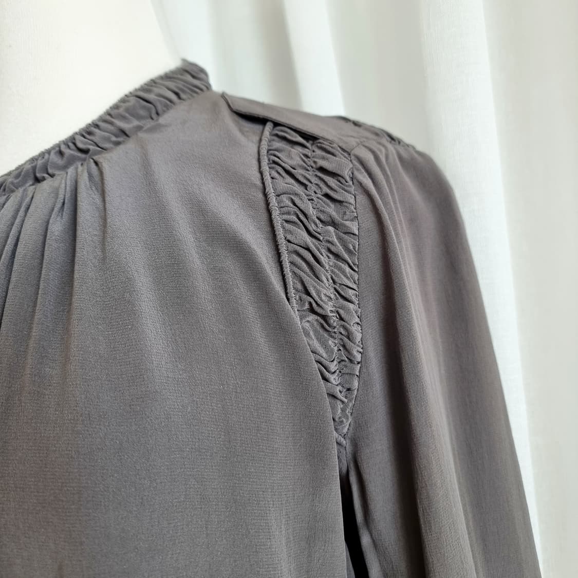 아떼 바네사브루노 실크100% 집업가디건 (55-66/표기36) 상태최상 상품이미지6