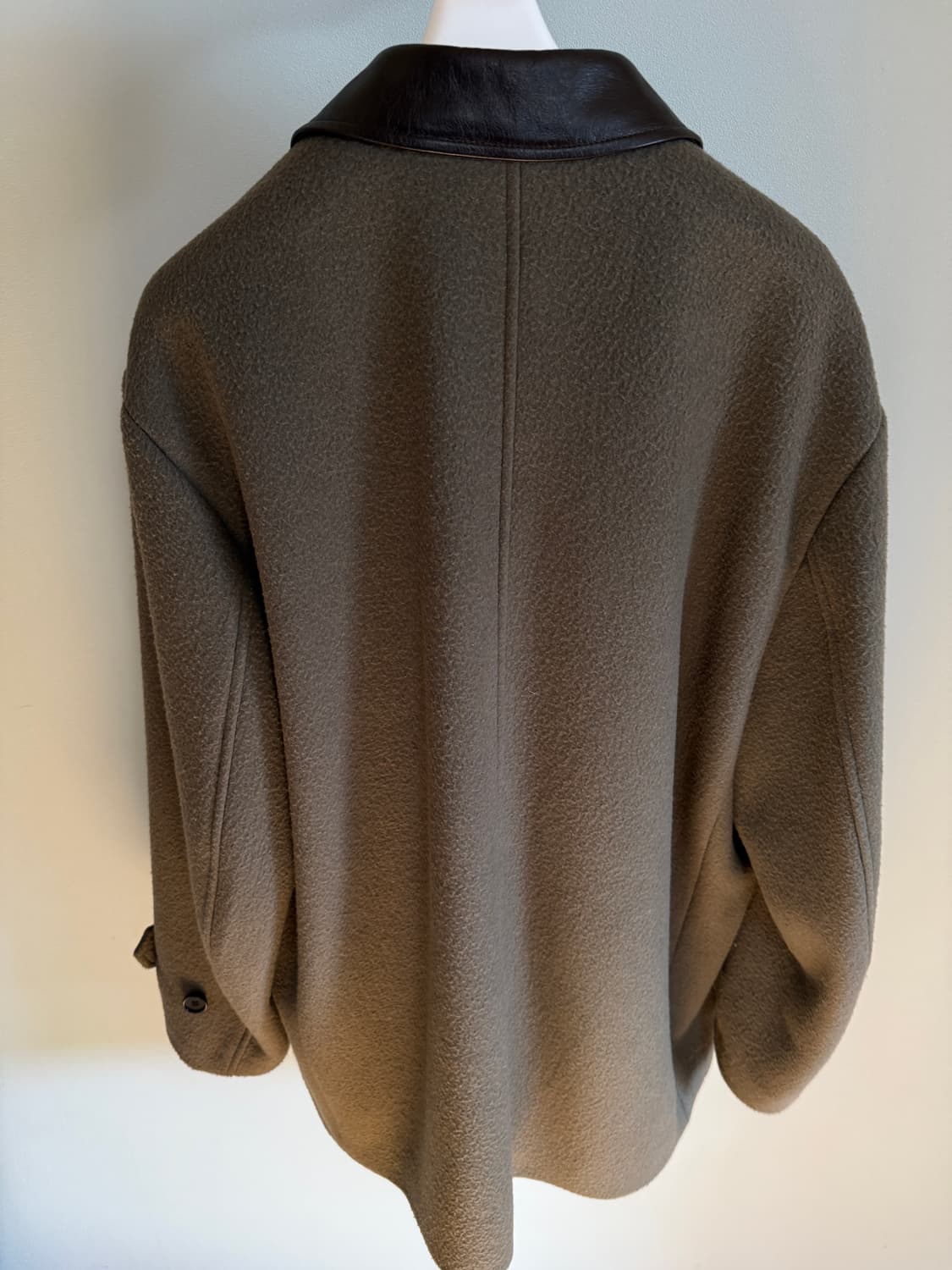 아트이프액츠 25fw 레더카라 카센티노 하프코트 상품이미지2