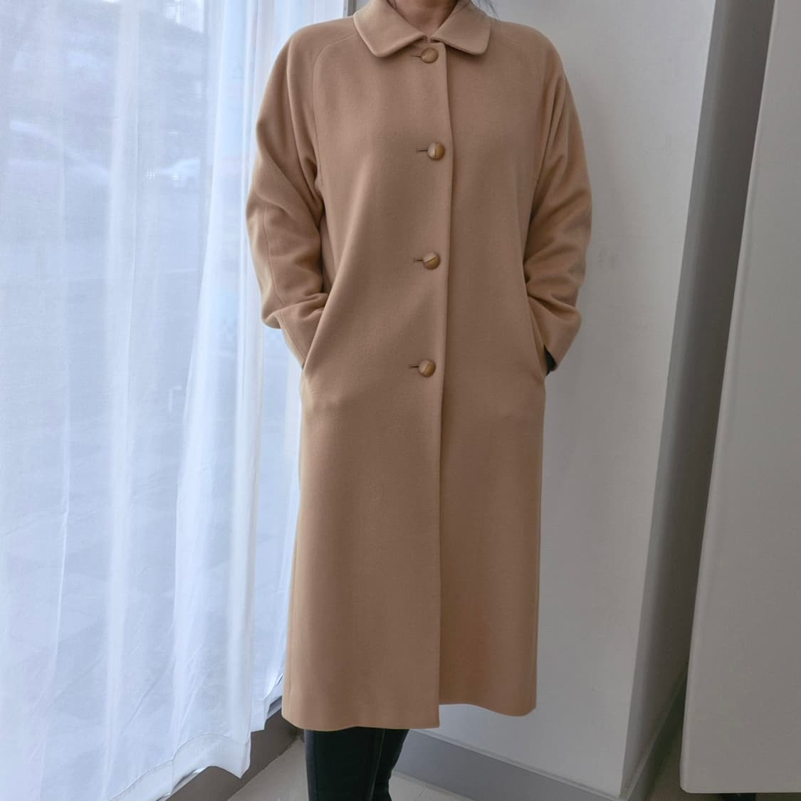 울100 베이지 라운드카라 클래식 롱코트 상품이미지2