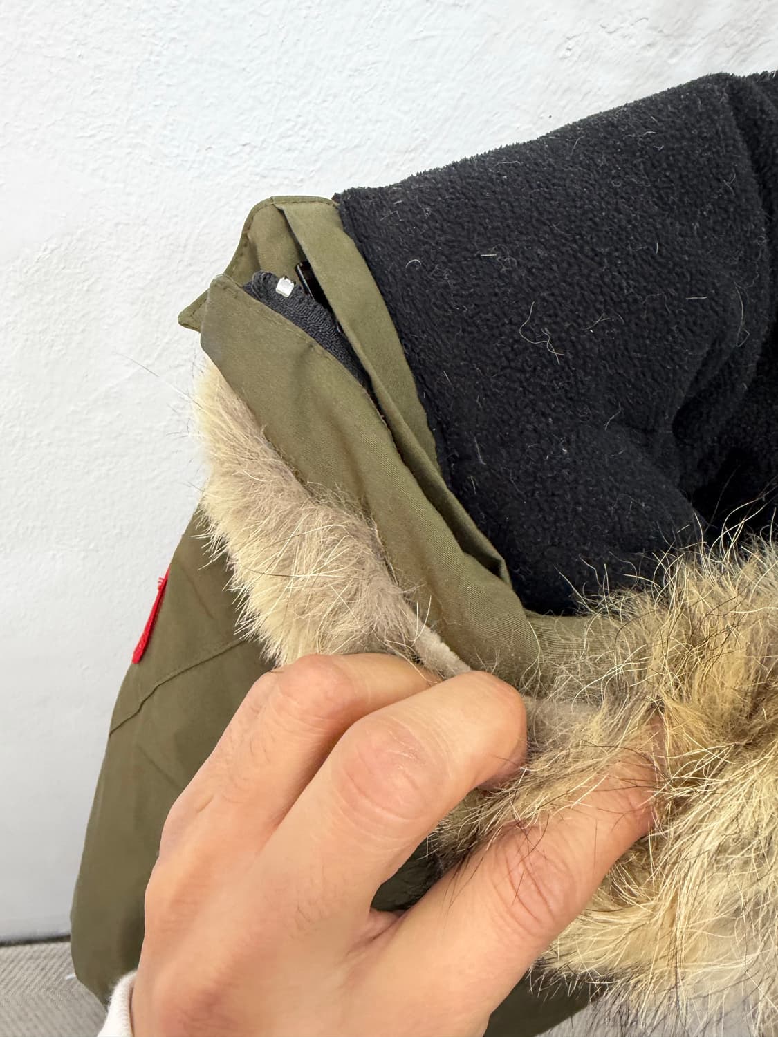 정품) 캐나다구스 여성 올리브색 퍼 후드 패딩 M 상품이미지5