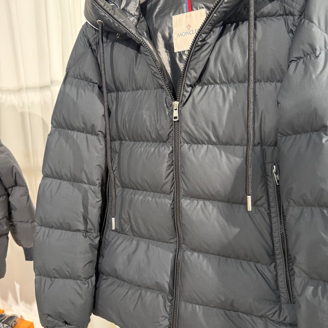 (3) 몽클레어 카데레 쇼트 다운 패딩 점퍼 상품이미지3