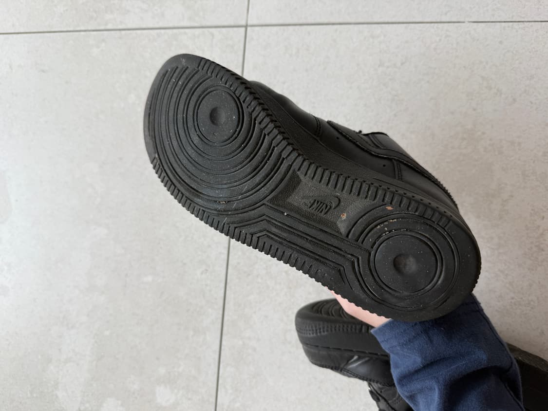 나이키 에어포스 트리플 블랙 상품이미지4