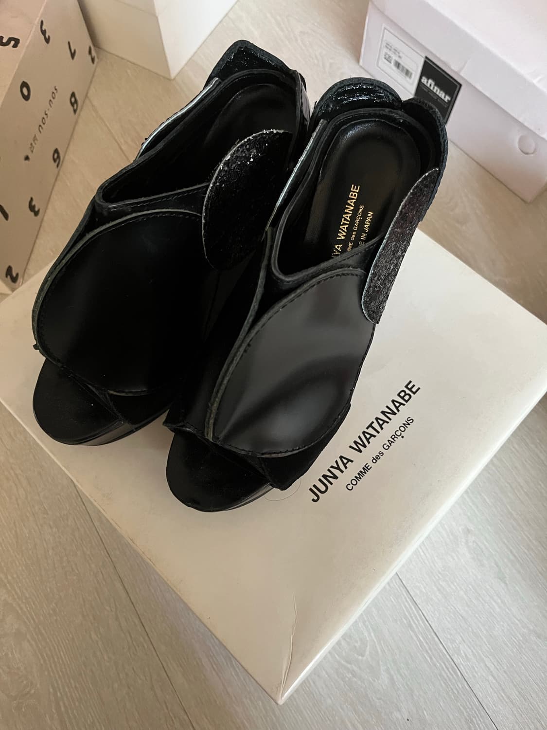 준야 꼼데 힐 상품이미지1