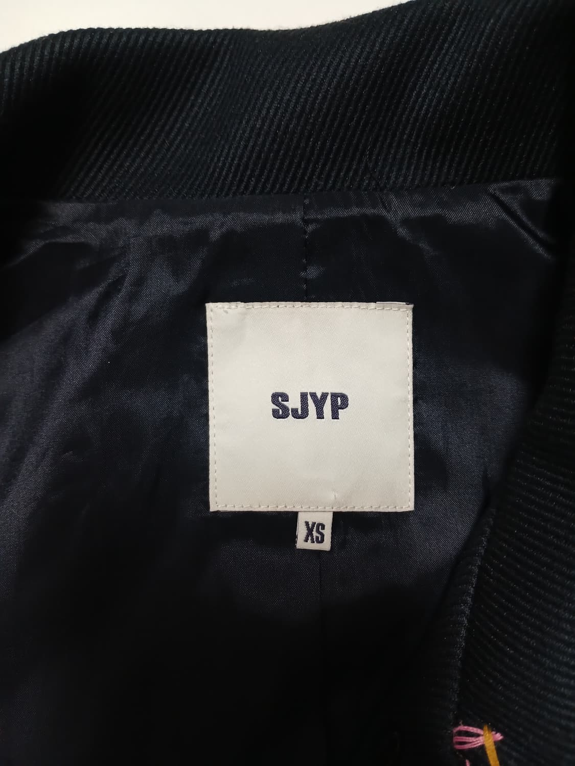 (XS,실측95)한섬 SJYP 페스티벌 자수자켓 네이비 상품이미지9