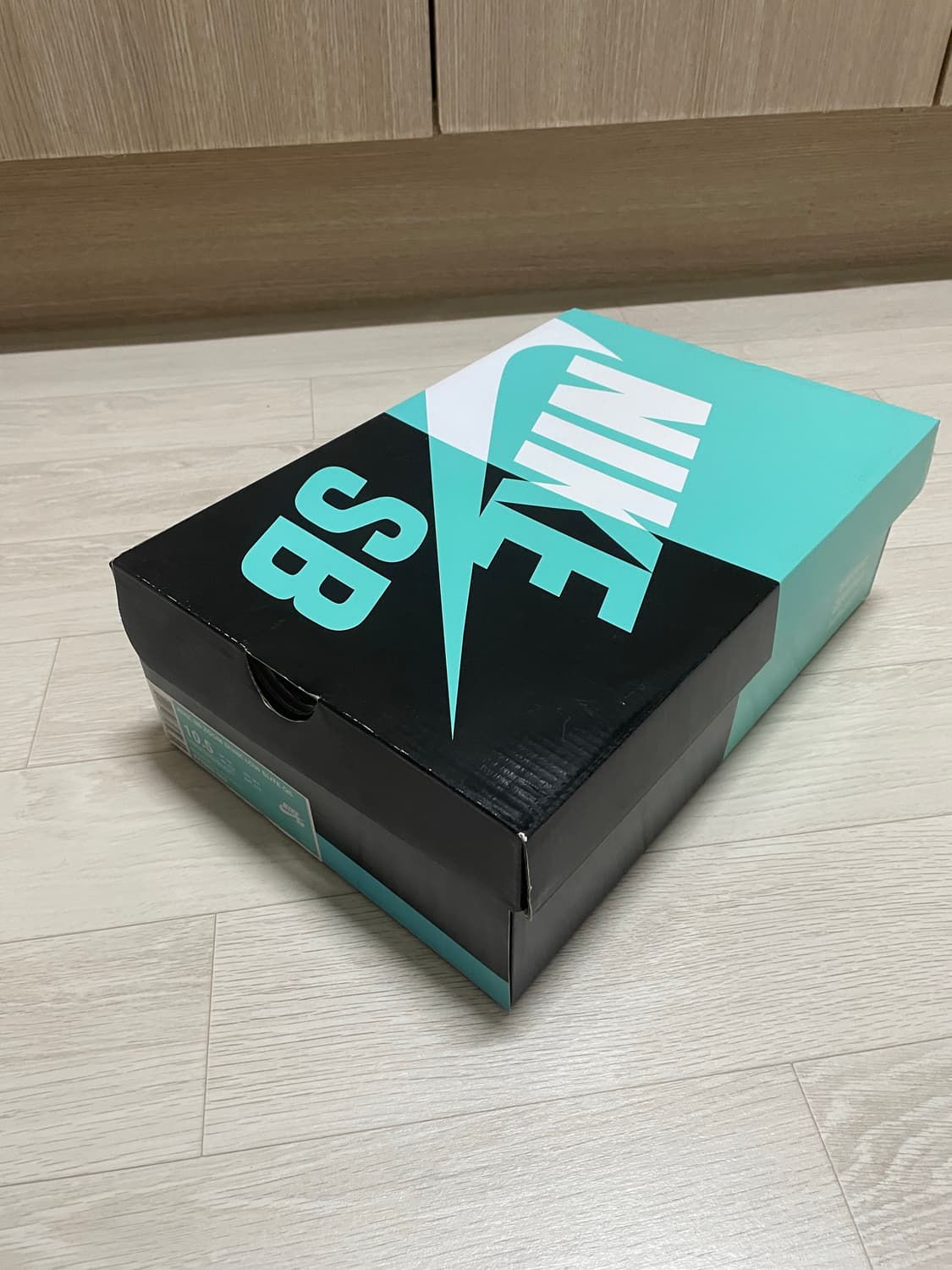 나이키 메디콤토이 베어브릭 덩크 상품이미지3