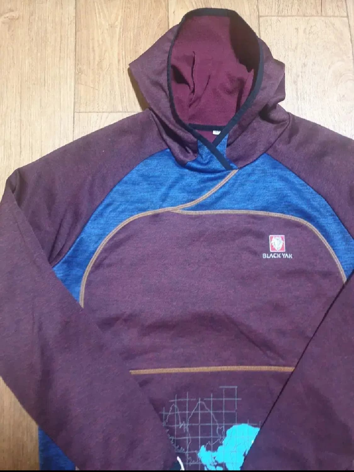 블랙야크 아웃도어 후드티 100 사이즈입니다 상품이미지4