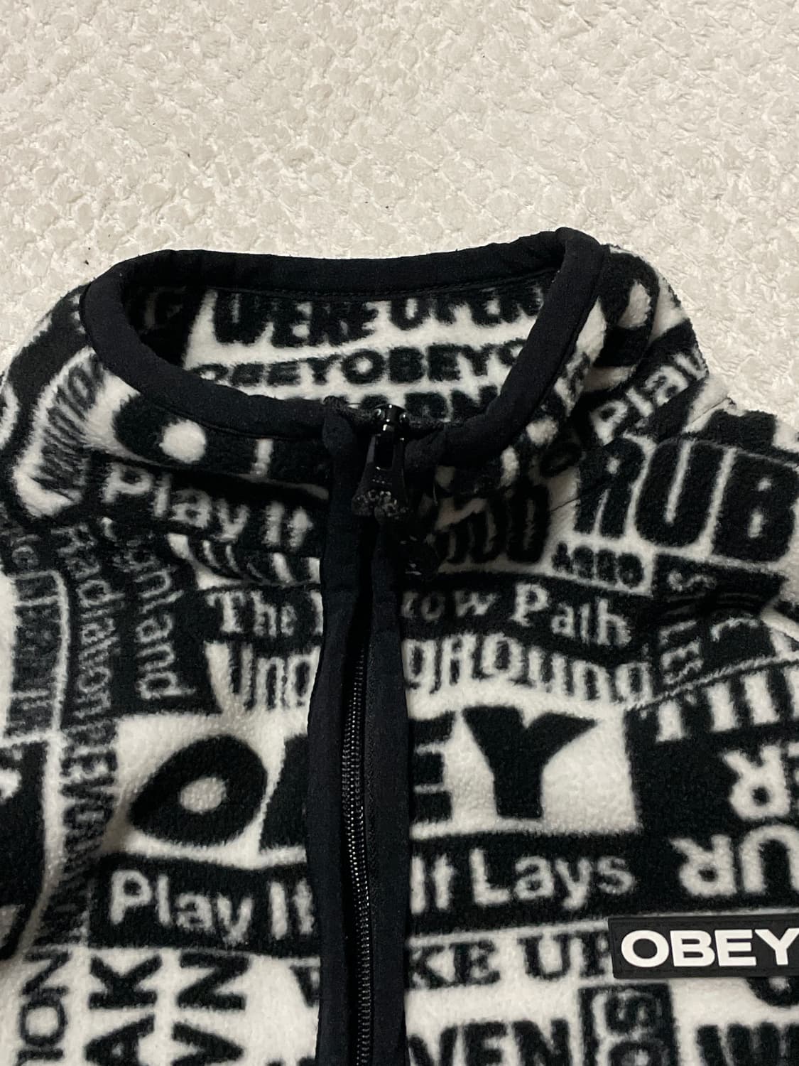 OBEY 오베이 포스트 모크넥 로고 후리스 하프 집업 풀오버(클리닝O) 상품이미지6