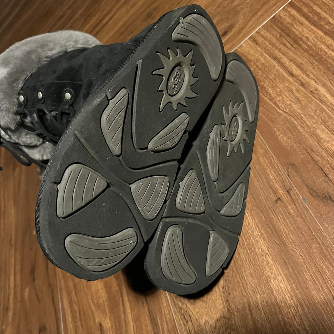 UGG Black Leather Winter Fur Boots 상품이미지4