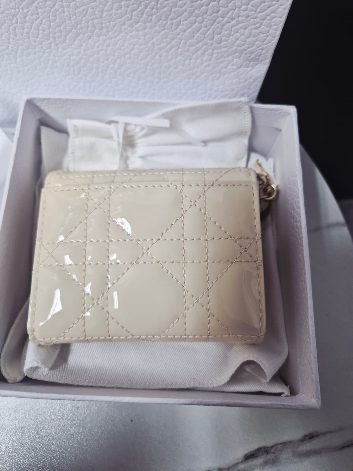 디올 로투스 반지갑 샌드컬러 (새상품) 상품이미지3