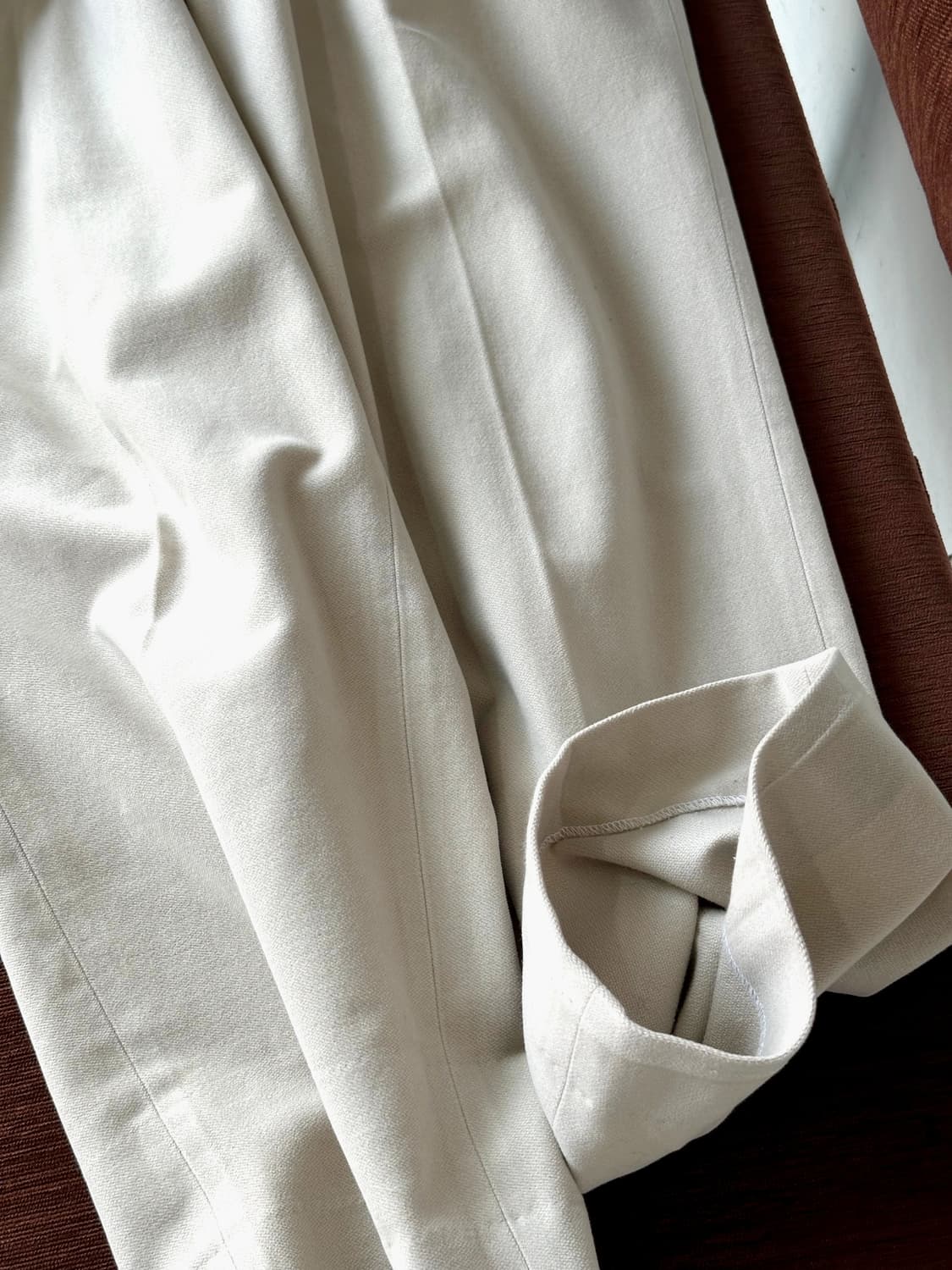 Brushed cotton two tuck wide chino pants 상품이미지3