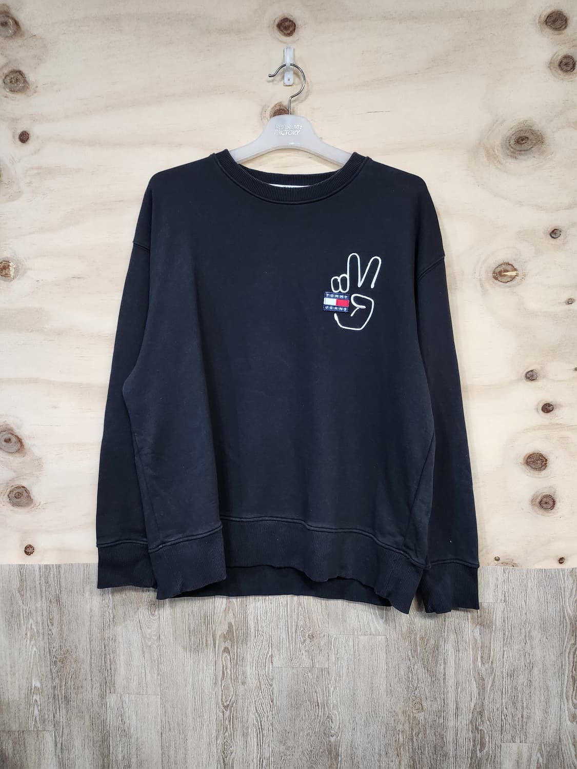 1044) 타미진스 피스 손 자수 맨투맨 상품이미지1