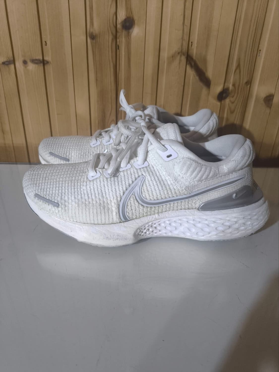 245mm 나이키 줌x 인빈서블 쿠션화 러닝화 상품이미지2