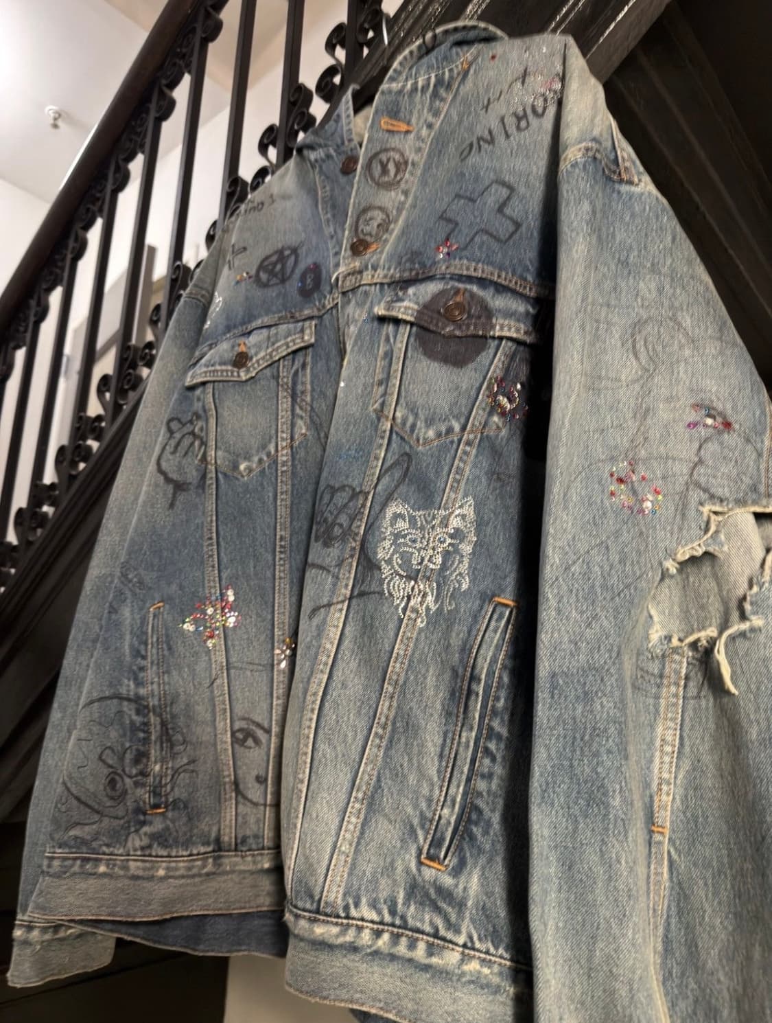 발렌시아가 라인스톤 데님 후드 자켓 1 상품이미지3