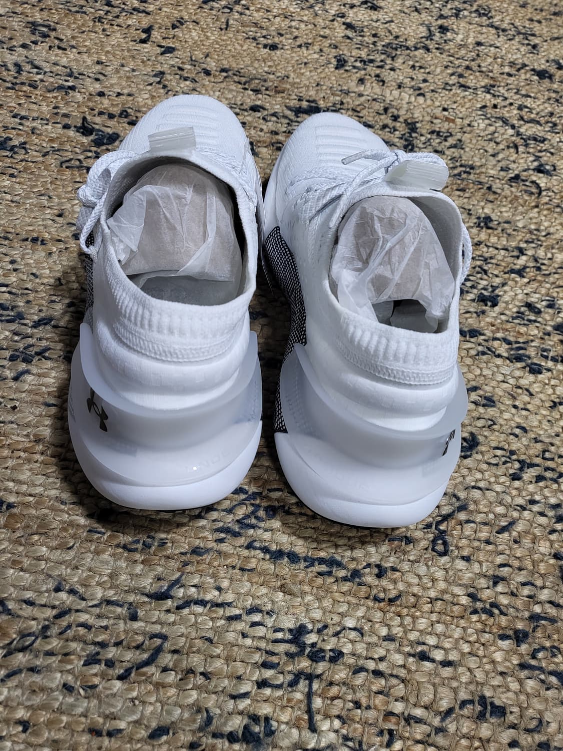 언더아머 HOVR Phantom 3 스니커즈 상품이미지5