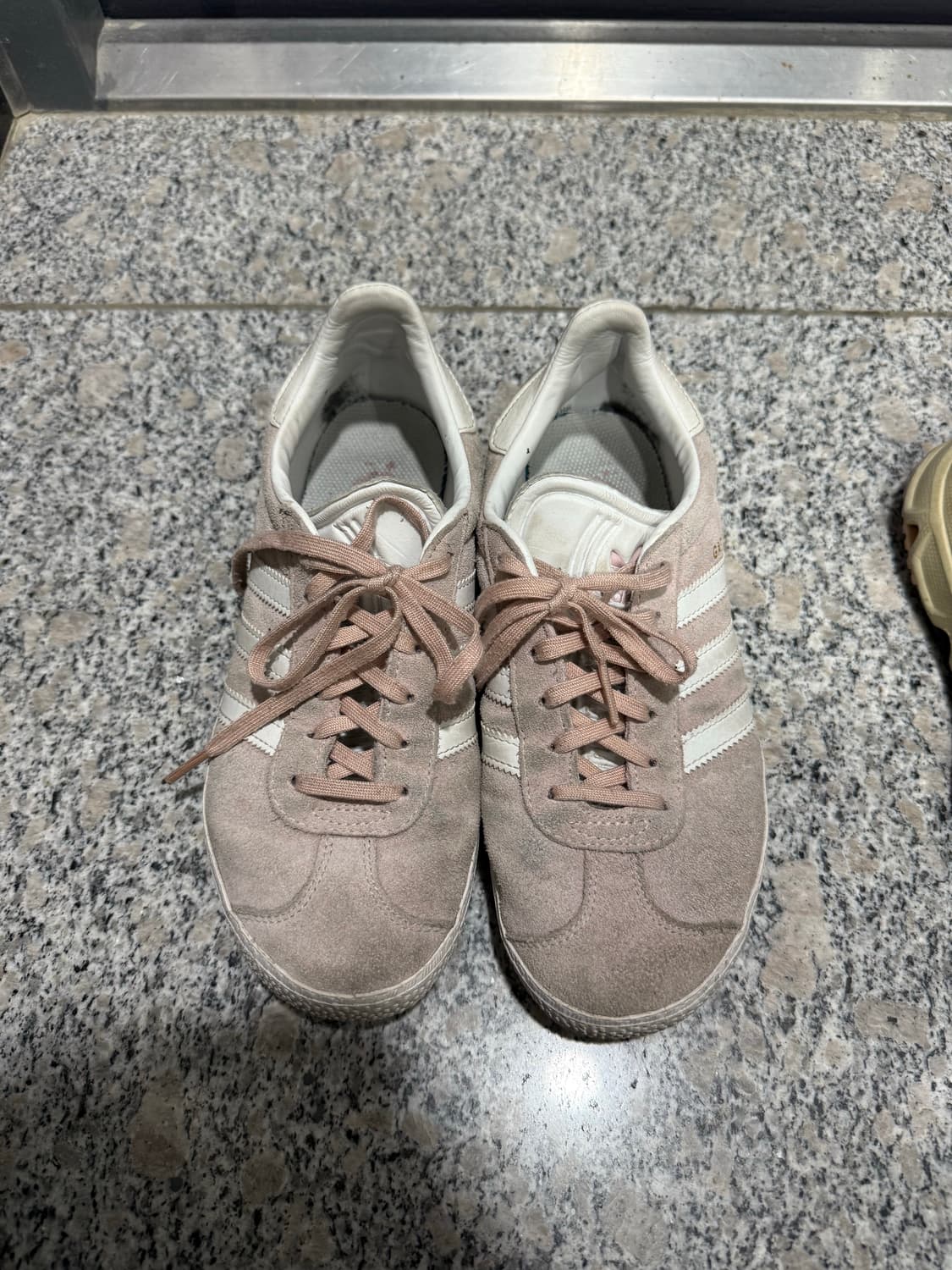 아디다스 가젤 핑크 235 상품이미지1