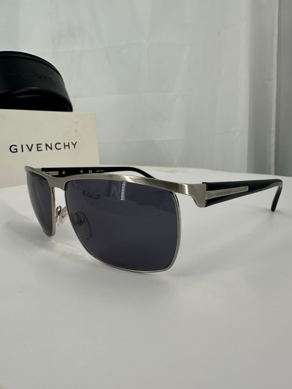 [새상품 무료배송] 정품 지방시 Made in Italy 선글라스 상품이미지1