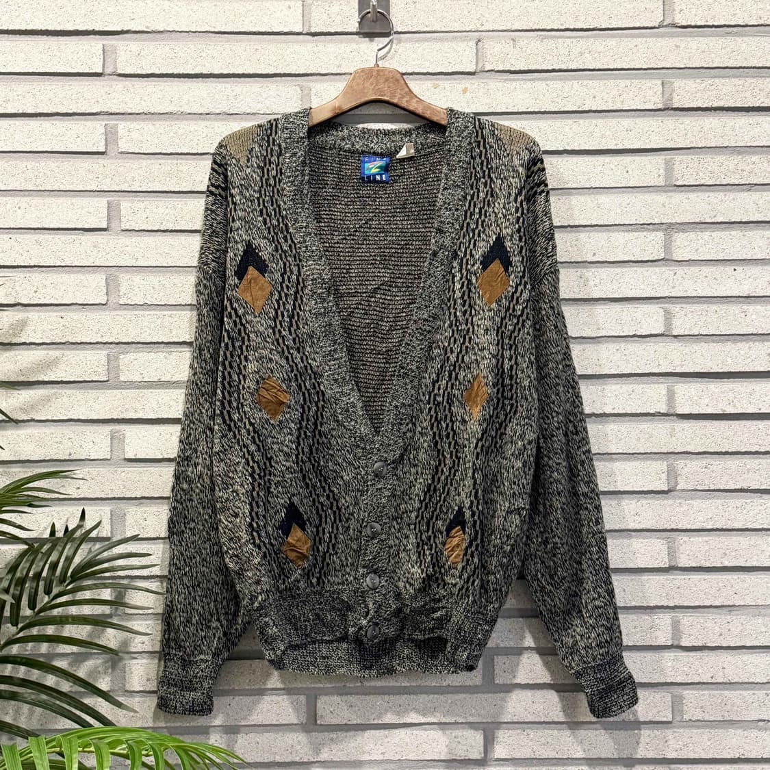 EURO VINTAGE 아가일 보카시 니트 가디건 레더패치 자카드 디테일 상품이미지1