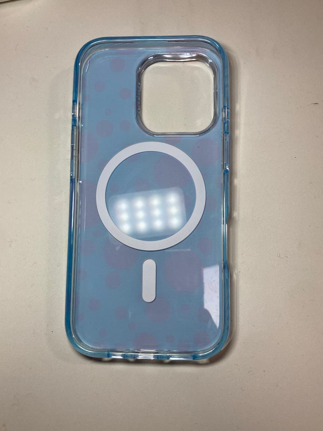 그래그 Polka Dots 아이폰16pro 케이스 상품이미지2