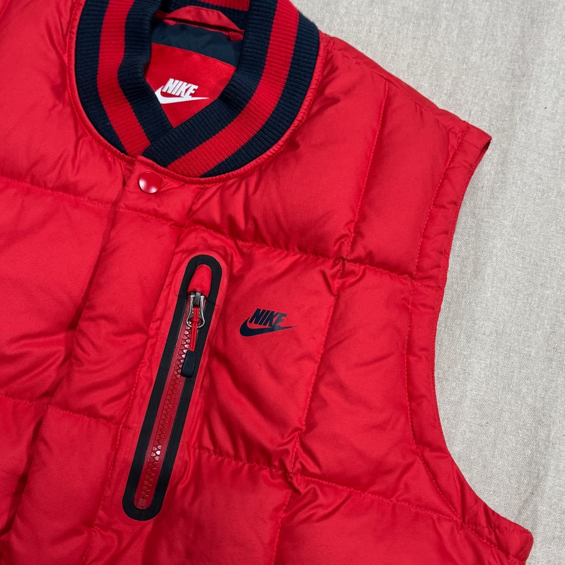나이키 구스다운 레드 패딩조끼 XL 상품이미지2