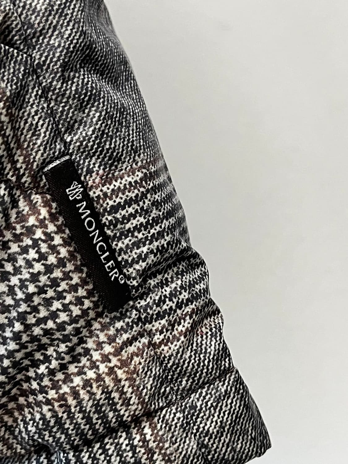 100-105) 몽클레어 리버시블 패딩조끼  상품이미지8