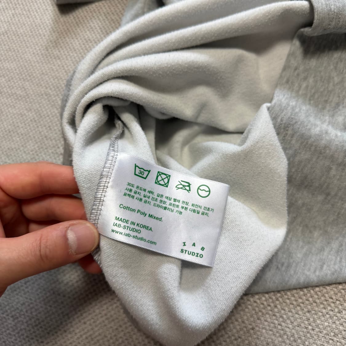 아이앱 스튜디오 로고 반팔티 상품이미지3