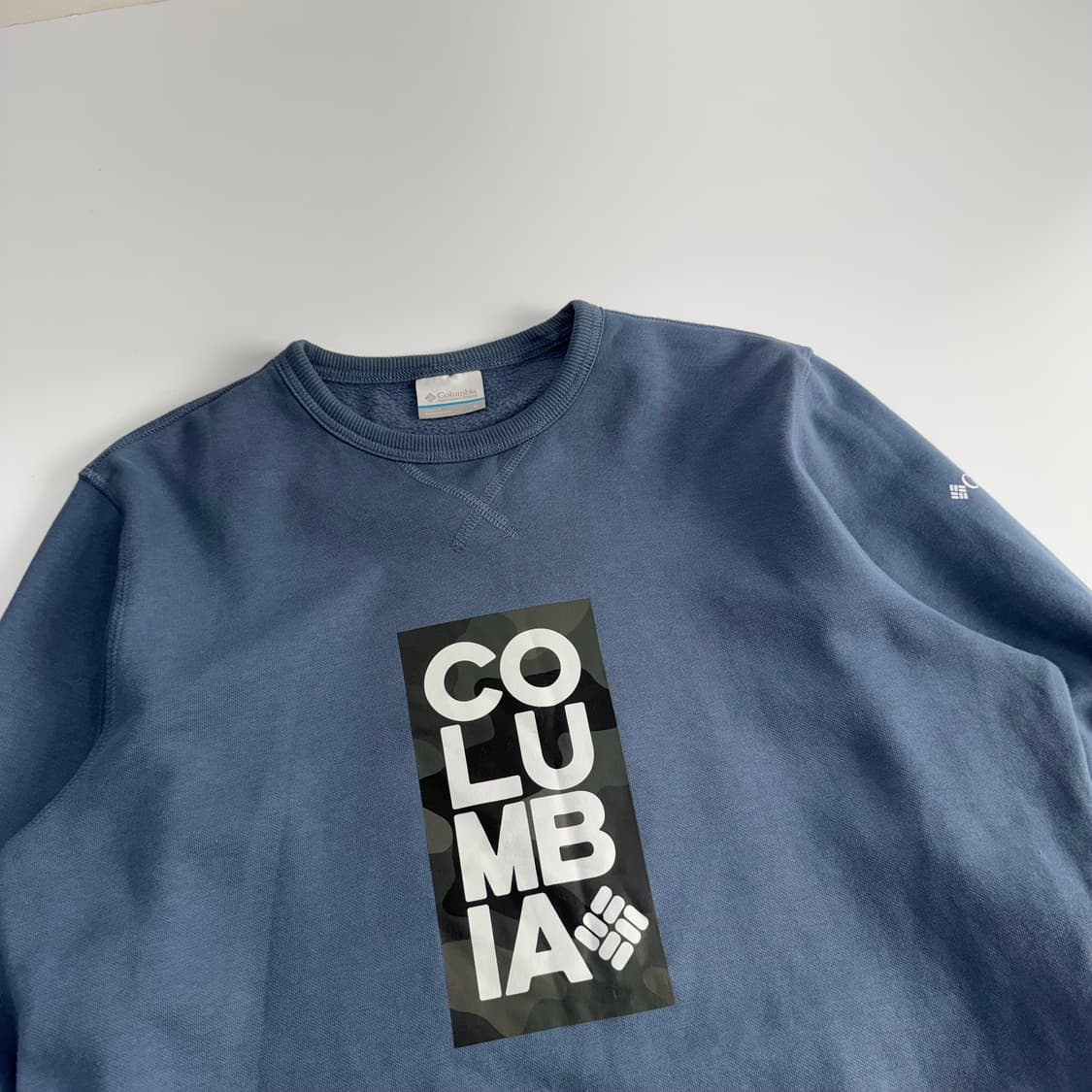 Columbia 콜롬비아 카모 로고 블루 맨투맨 상품이미지4