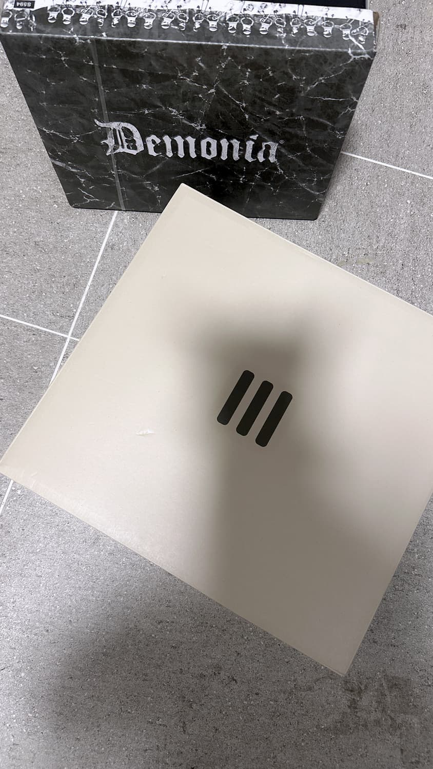 아디다스 x 피어오브갓 애슬래틱 로스앤젤레스 하이커 상품이미지5