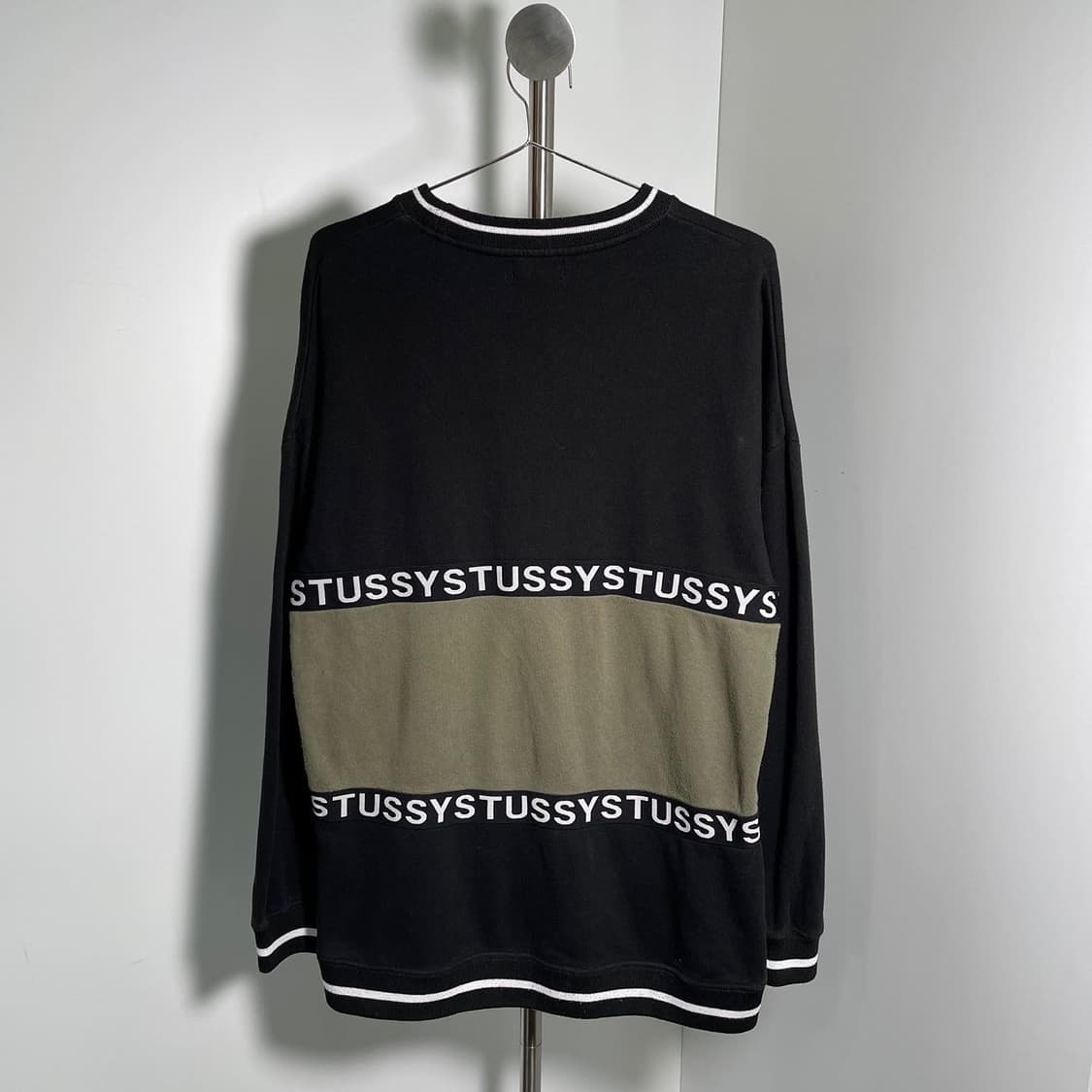 스투시 스트라이프 로고 배색 맨투맨 상품이미지3